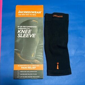 Incrediwear Knee Sleeve - Size Medium - Black